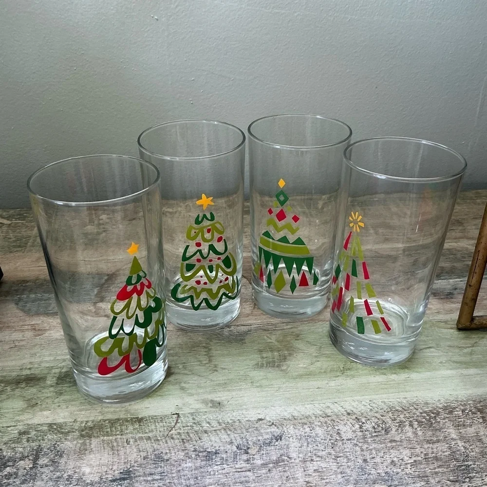 Vintage Crate&Barrel Holiday Christmas Holliday Season Tree Glasses Set Of 4